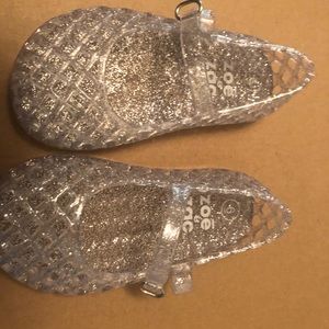 Size 6 girl jellies. Only worn once